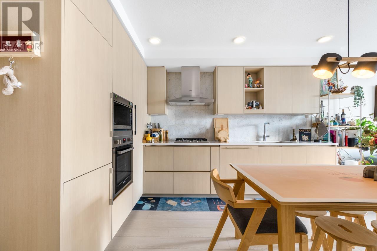 Listing Picture 6 of 21 : 1003 8800 HAZELBRIDGE WAY, Richmond / 烈治文 - 魯藝地產 Yvonne Lu Group - MLS Medallion Club Member