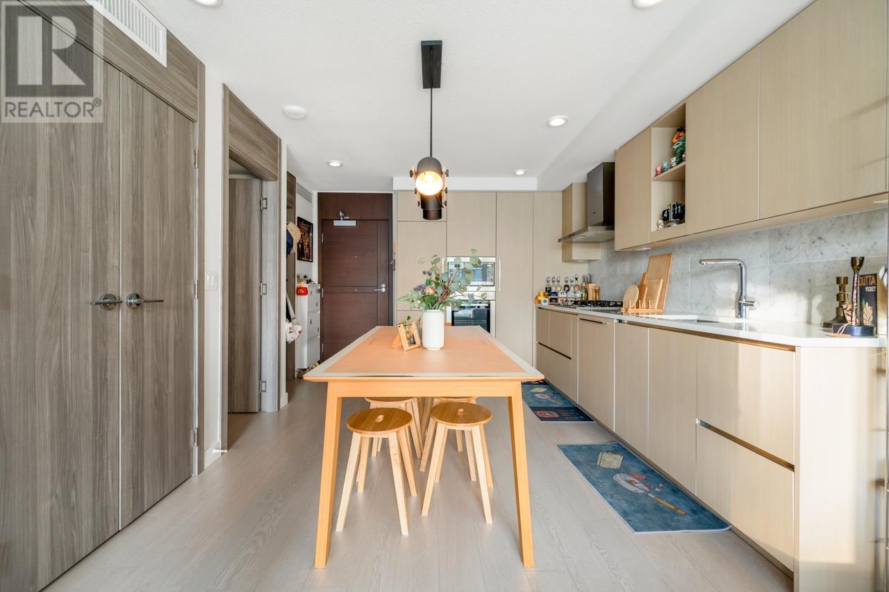 Listing Picture 7 of 21 : 1003 8800 HAZELBRIDGE WAY, Richmond / 烈治文 - 魯藝地產 Yvonne Lu Group - MLS Medallion Club Member