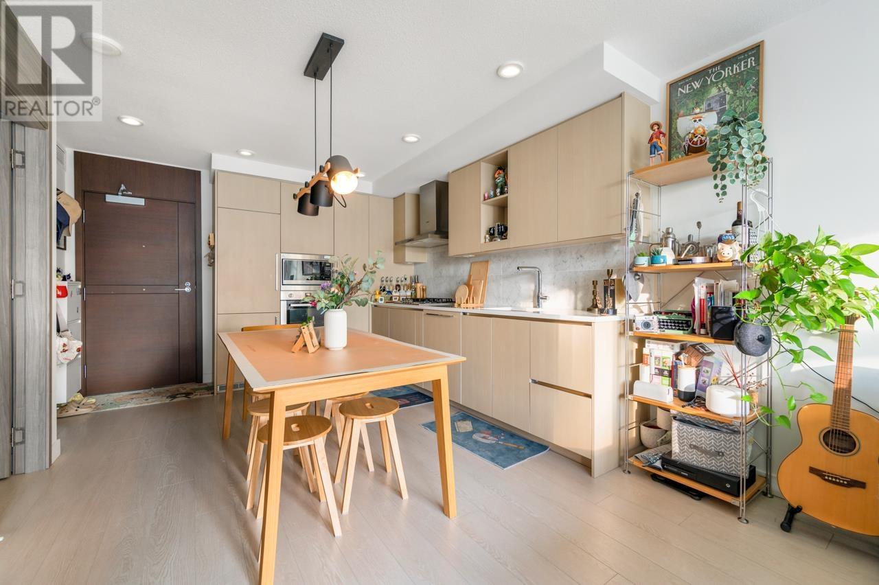 Listing Picture 9 of 21 : 1003 8800 HAZELBRIDGE WAY, Richmond / 烈治文 - 魯藝地產 Yvonne Lu Group - MLS Medallion Club Member