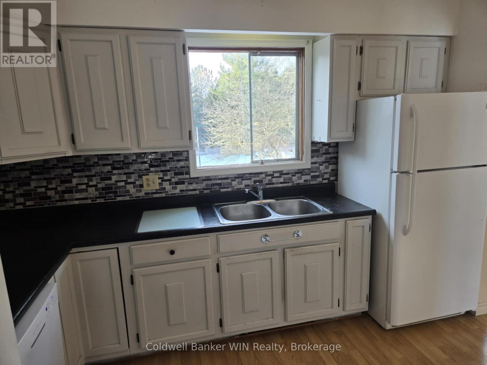 205 Weber Street, Wellington North, Ontario  N0G 2L1 - Photo 6 - X11988944