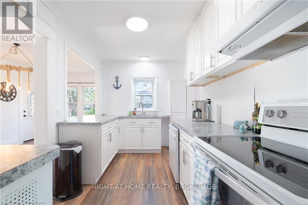 Property at 129 FOREST AVENUE image 5