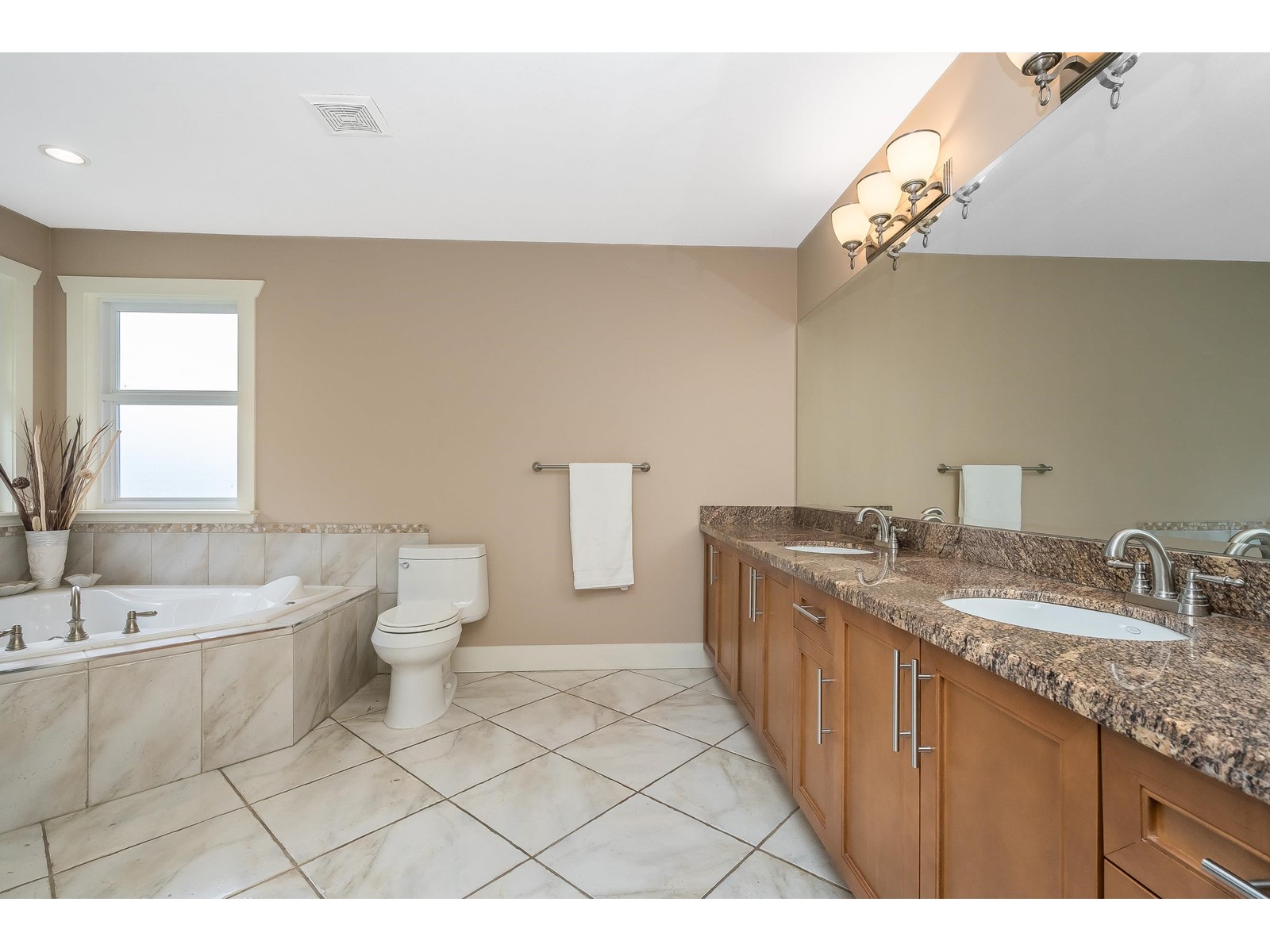 8733 163a Street, Surrey, British Columbia  V4N 1C3 - Photo 26 - R2957330