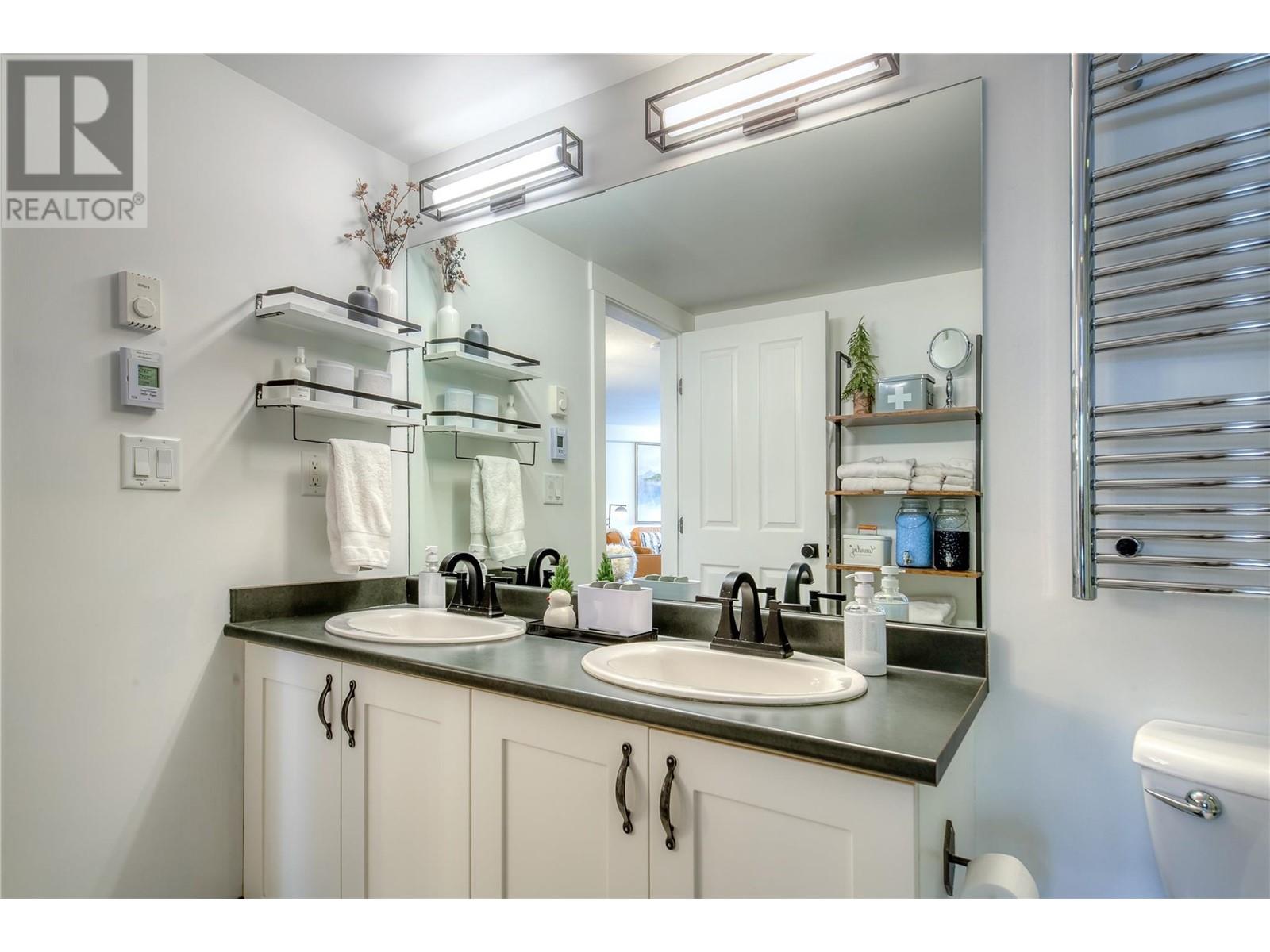 Property at 2070 SUMMIT Drive Unit# 307 image 4