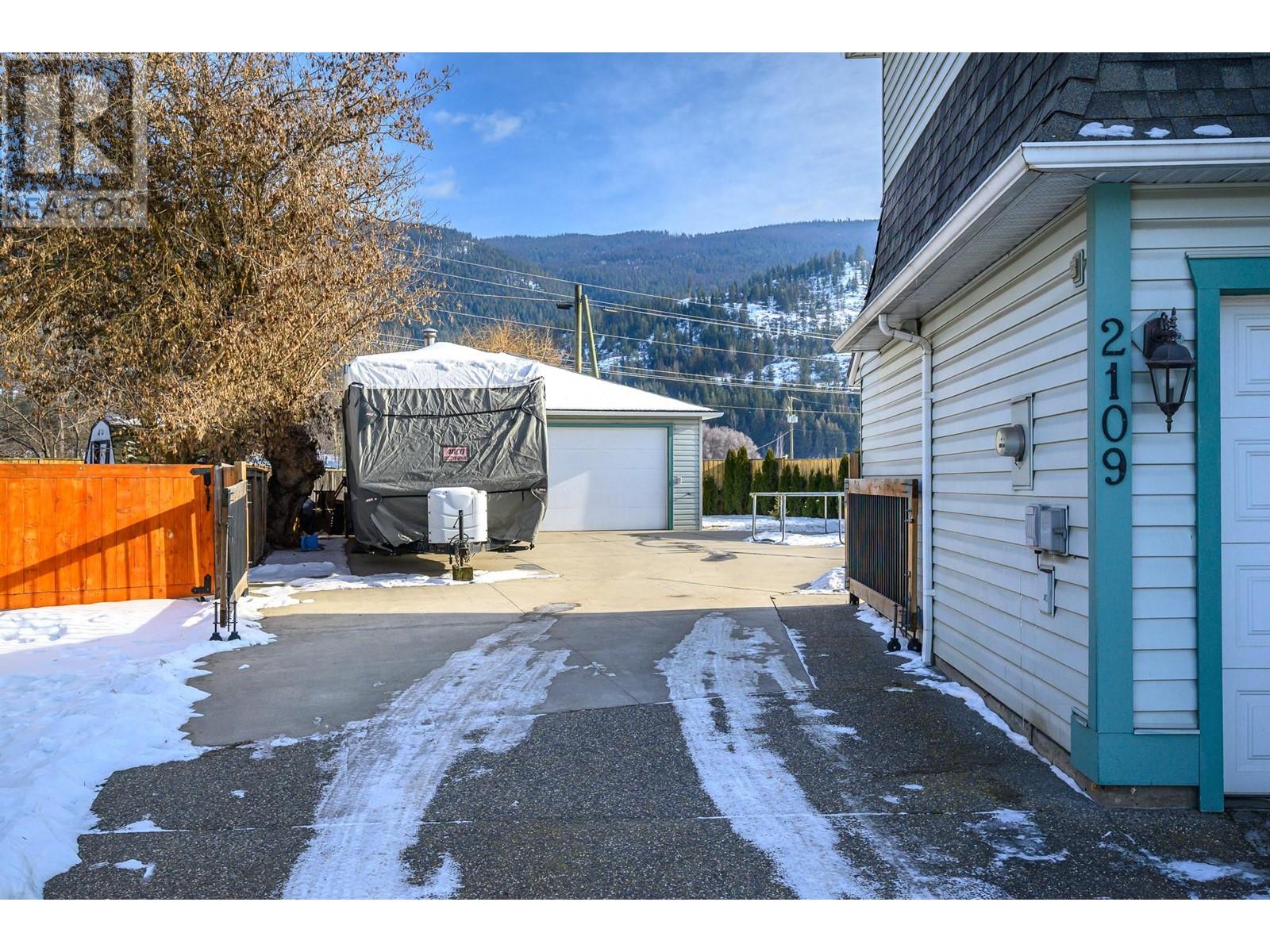 2109 Hunter Avenue, Armstrong, British Columbia  V0E 1B0 - Photo 34 - 10336039