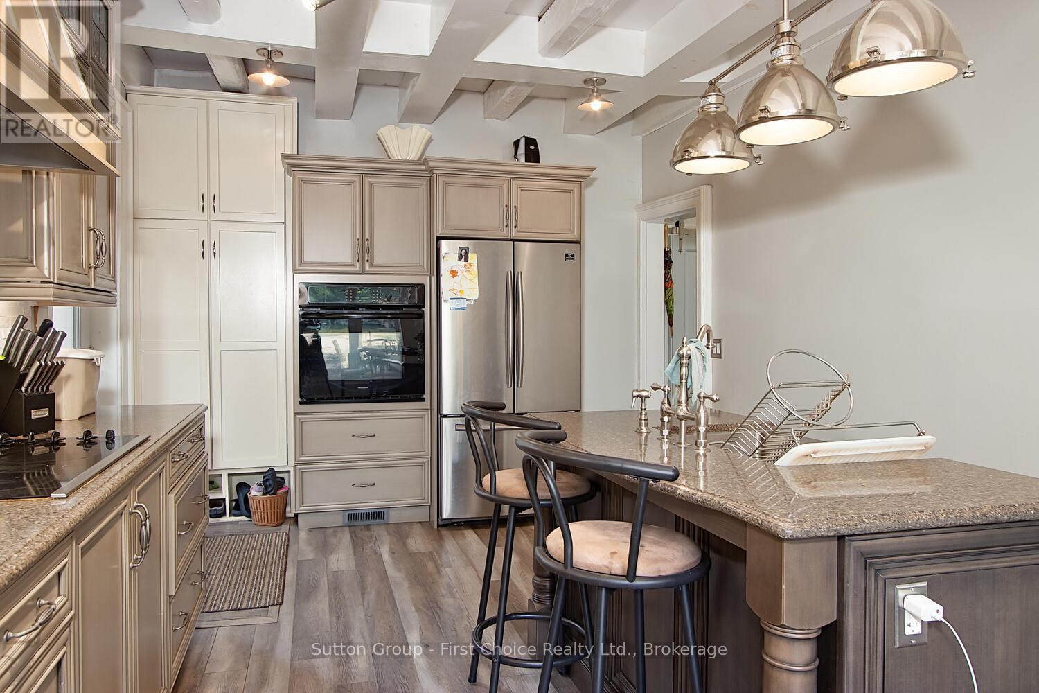 41 Douglas Street, Stratford, Ontario  N5A 5P2 - Photo 10 - X11989107
