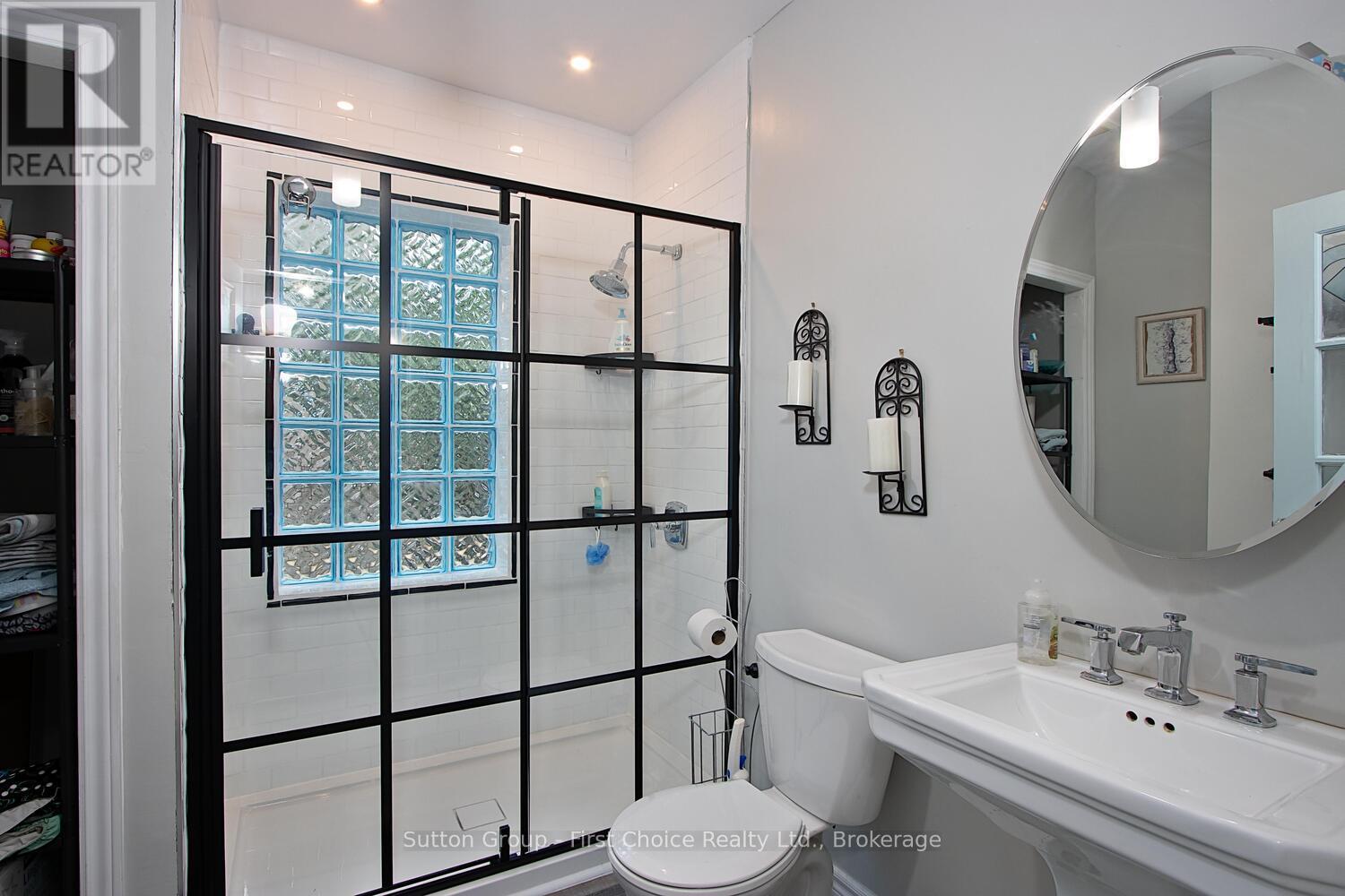 41 Douglas Street, Stratford, Ontario  N5A 5P2 - Photo 18 - X11989107