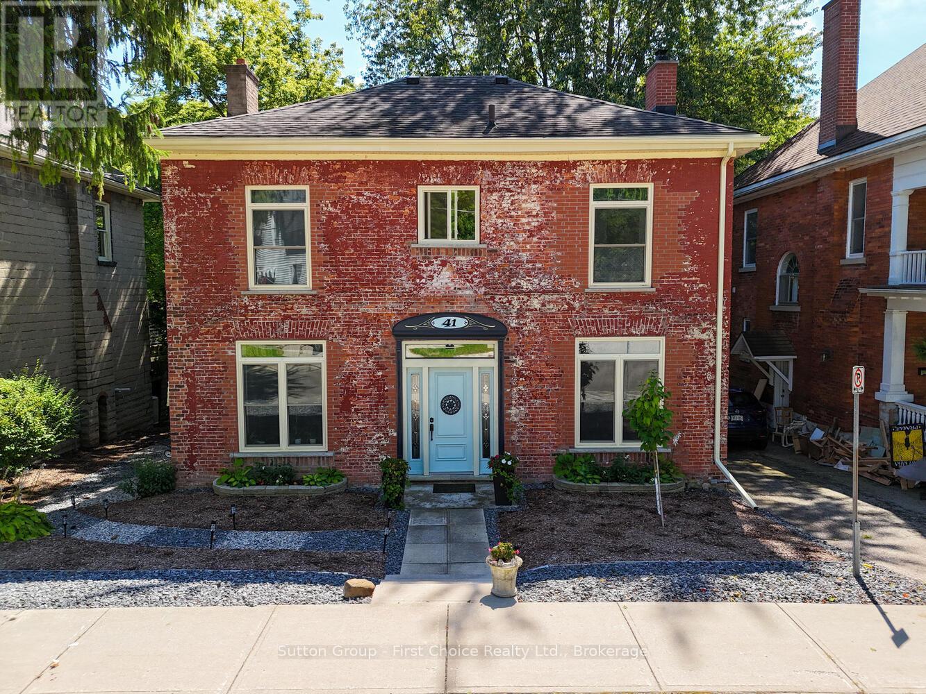 41 Douglas Street, Stratford, Ontario  N5A 5P2 - Photo 2 - X11989107