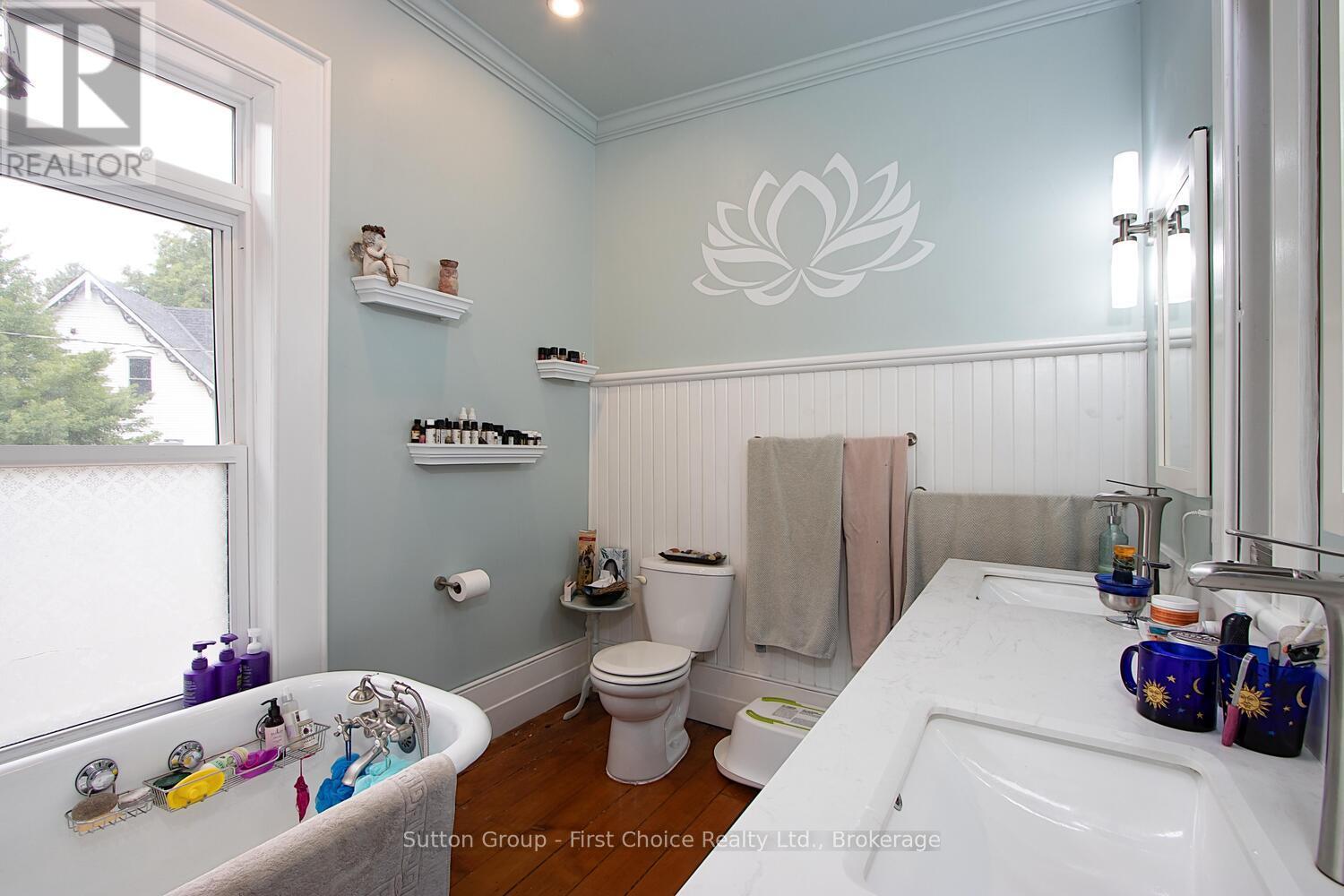 41 Douglas Street, Stratford, Ontario  N5A 5P2 - Photo 21 - X11989107