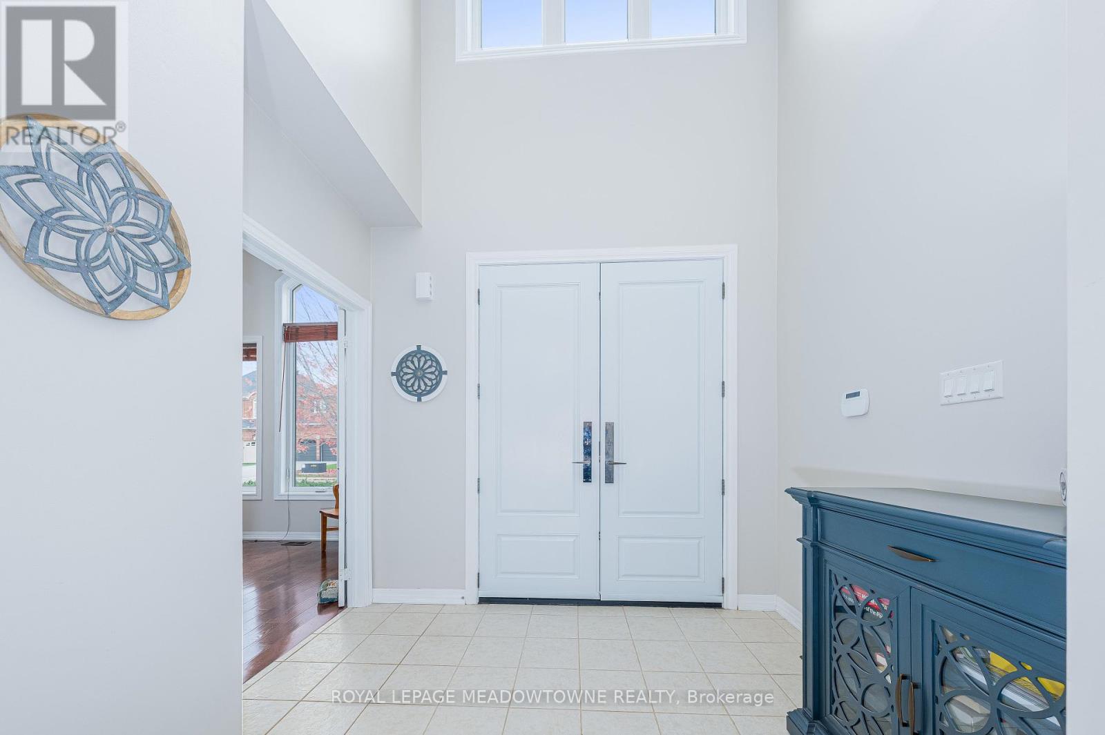 Property at 10 ORCHID AVENUE image 3