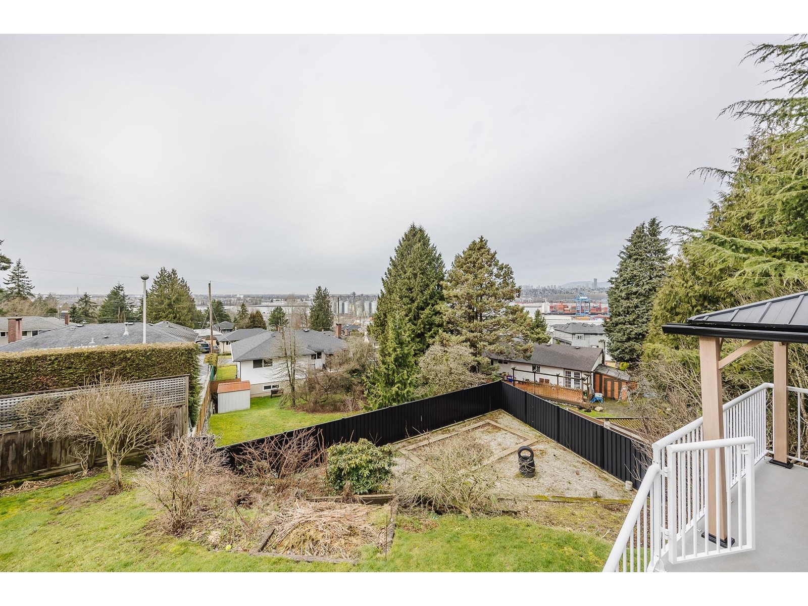 9749 Crown Crescent, Surrey, British Columbia  V3V 2T7 - Photo 29 - R2970605