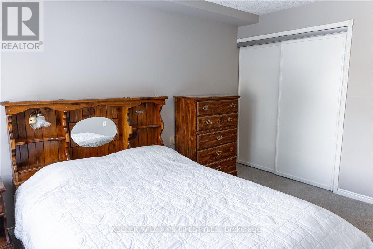 Photo 16 of 25 for 224 - 511 Gainsborough Road