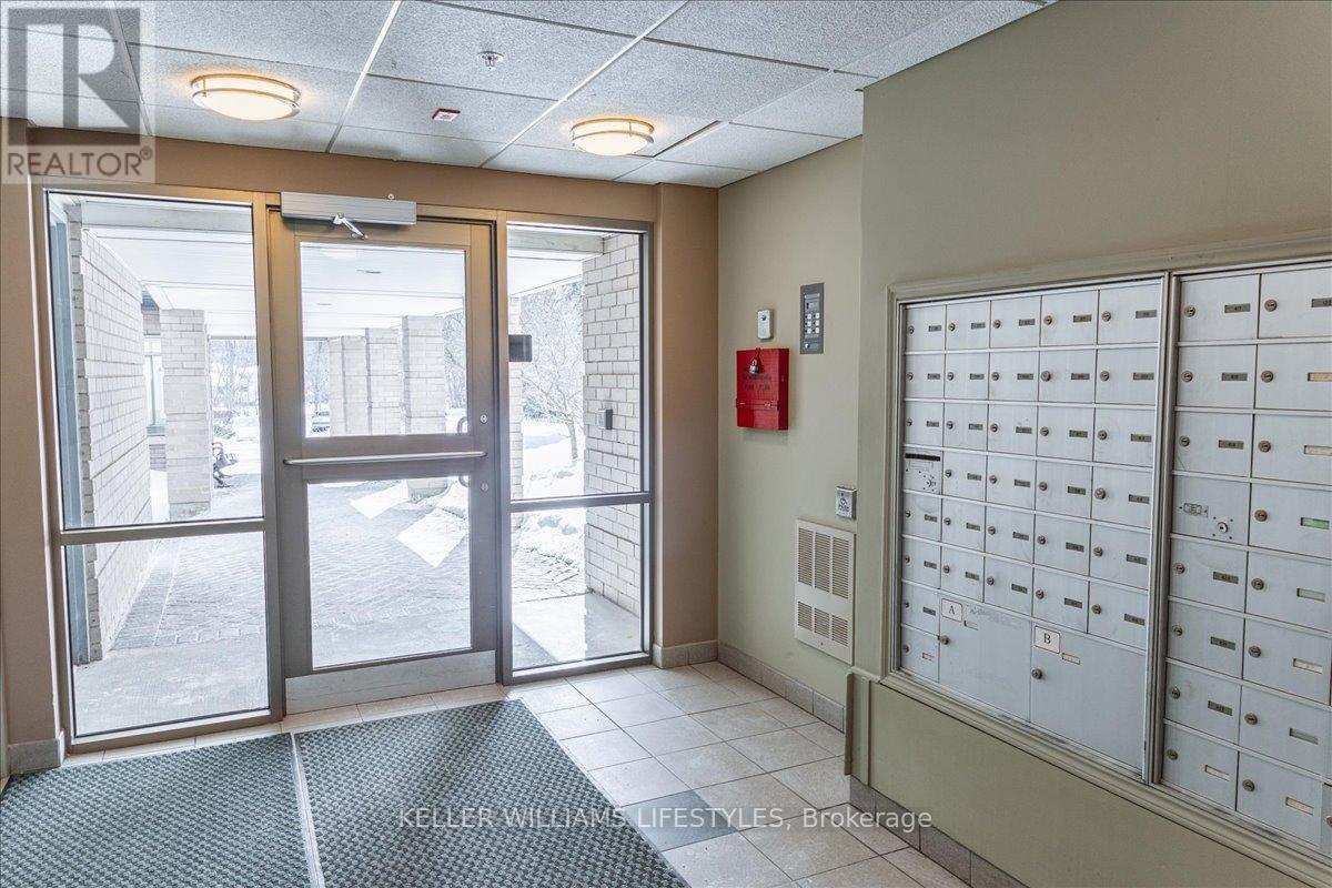 Photo 4 of 25 for 224 - 511 Gainsborough Road
