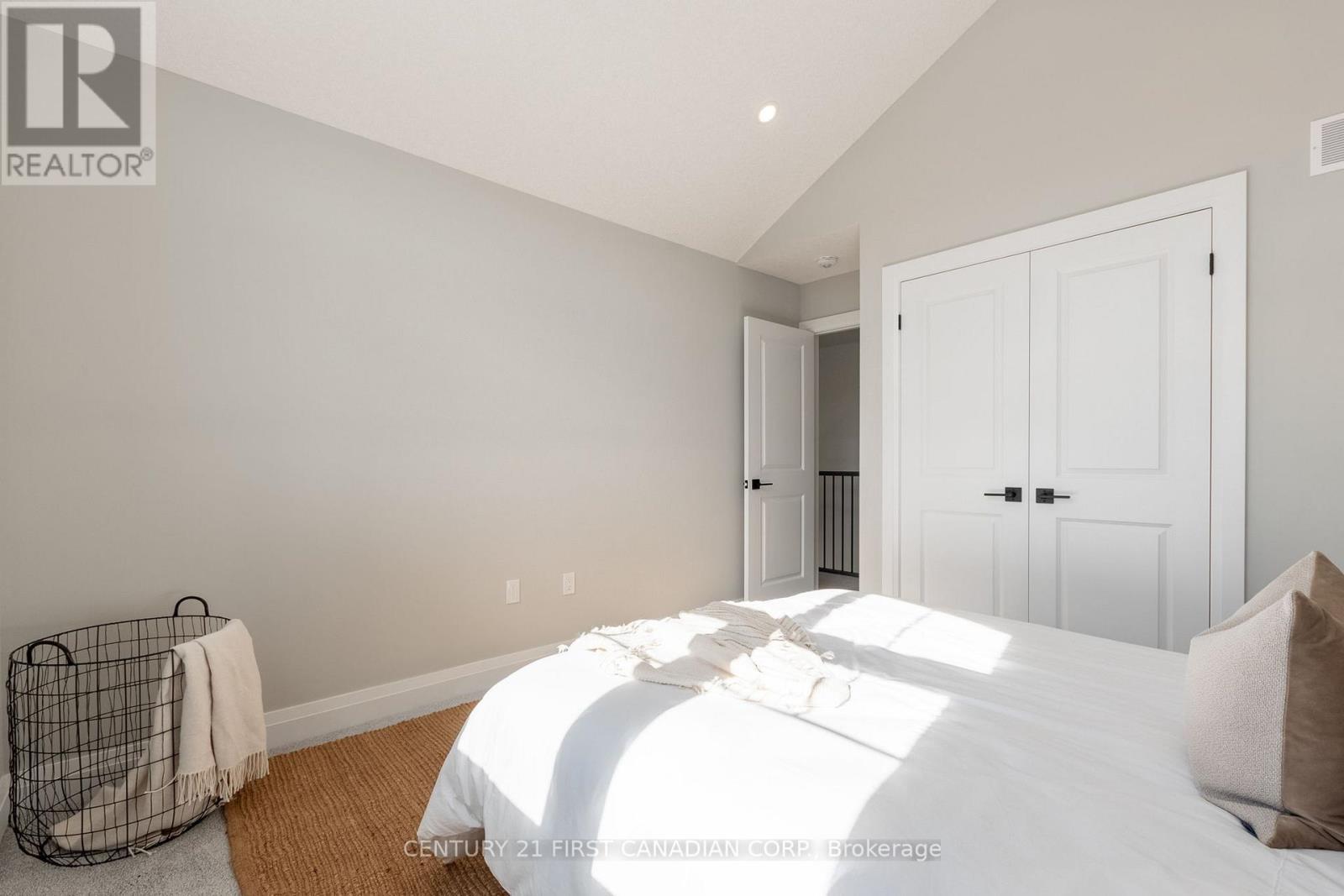 116 Sheldabren Street, North Middlesex, Ontario  N0M 1A0 - Photo 32 - X11989196