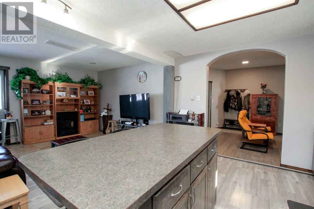 1 Centre Street, Rural Ponoka County, Alberta  T4J 1R3 - Photo 12 - A2195529