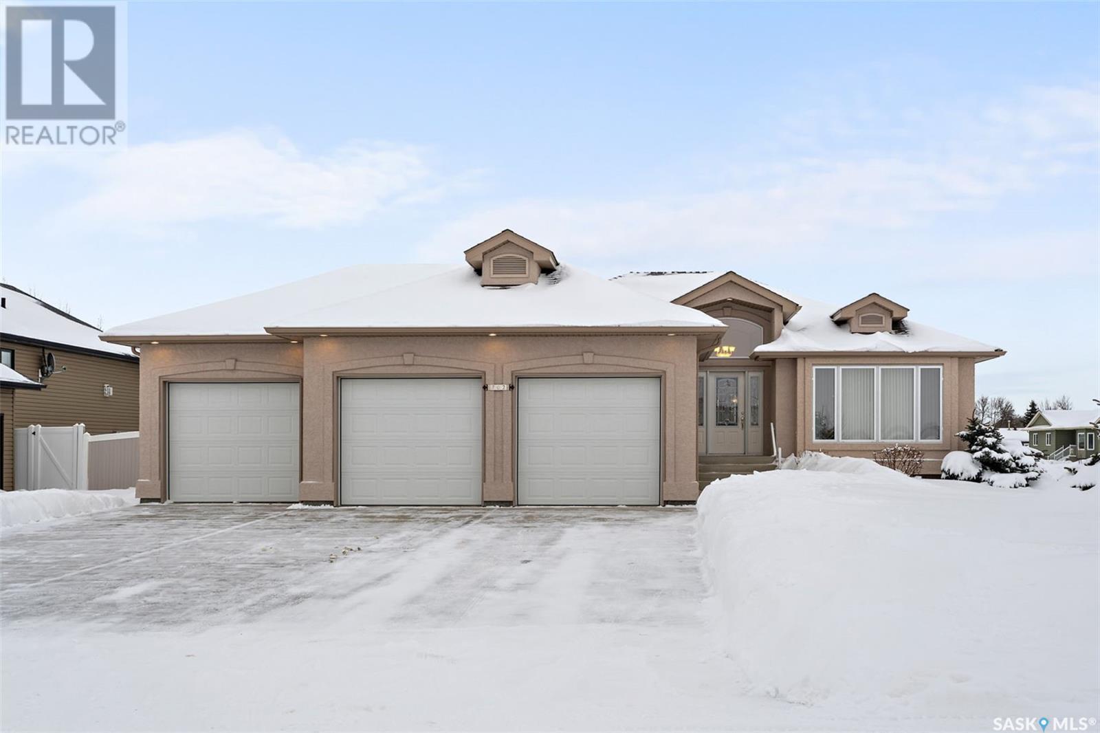 702 4th STREET W, watrous, Saskatchewan