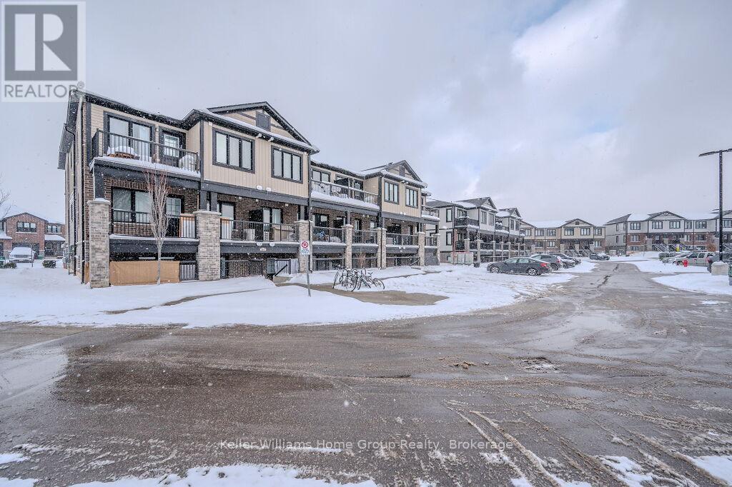 E - 166 Rochefort Street, Kitchener, Ontario  N2R 0P5 - Photo 3 - X11989279