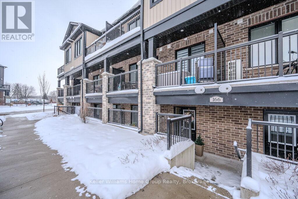 E - 166 Rochefort Street, Kitchener, Ontario  N2R 0P5 - Photo 4 - X11989279