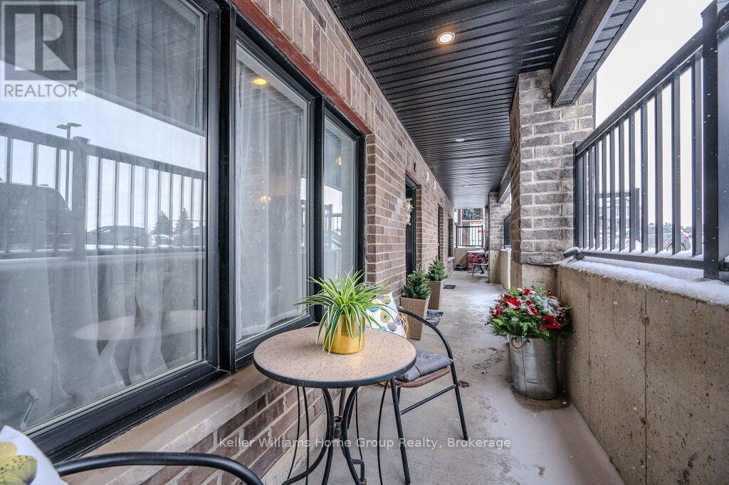 E - 166 Rochefort Street, Kitchener, Ontario  N2R 0P5 - Photo 6 - X11989279