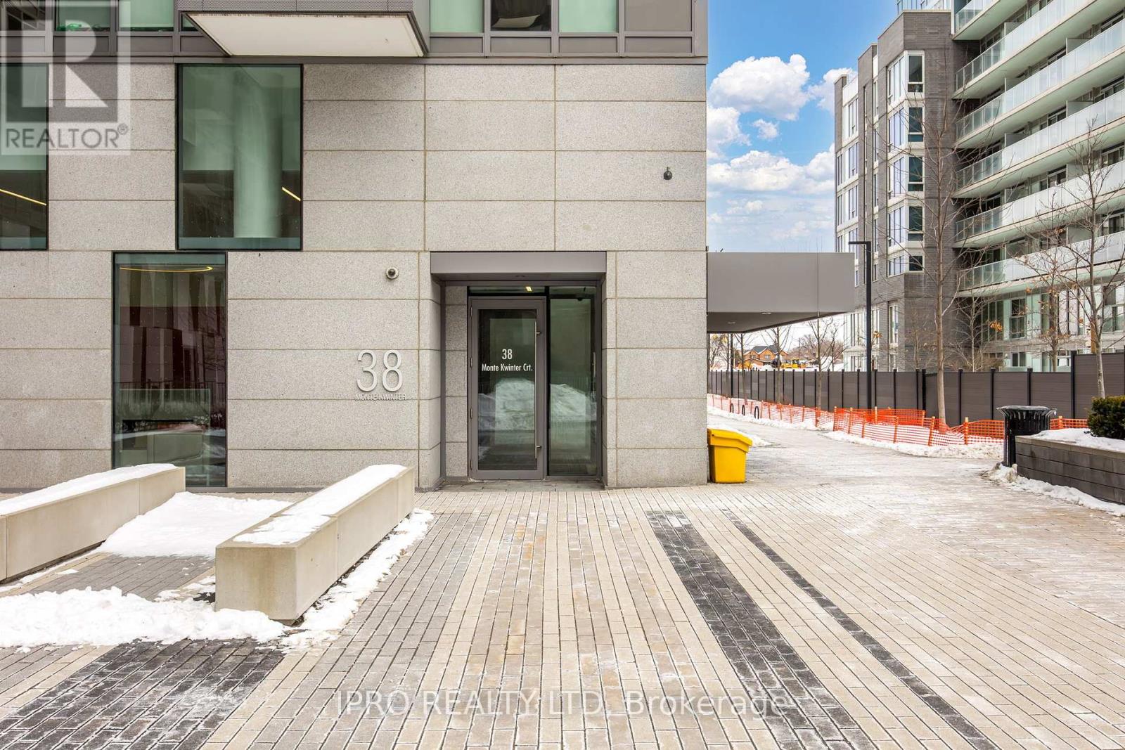 Property at 1011 - 38 MONTE KWINTER COURT image 2
