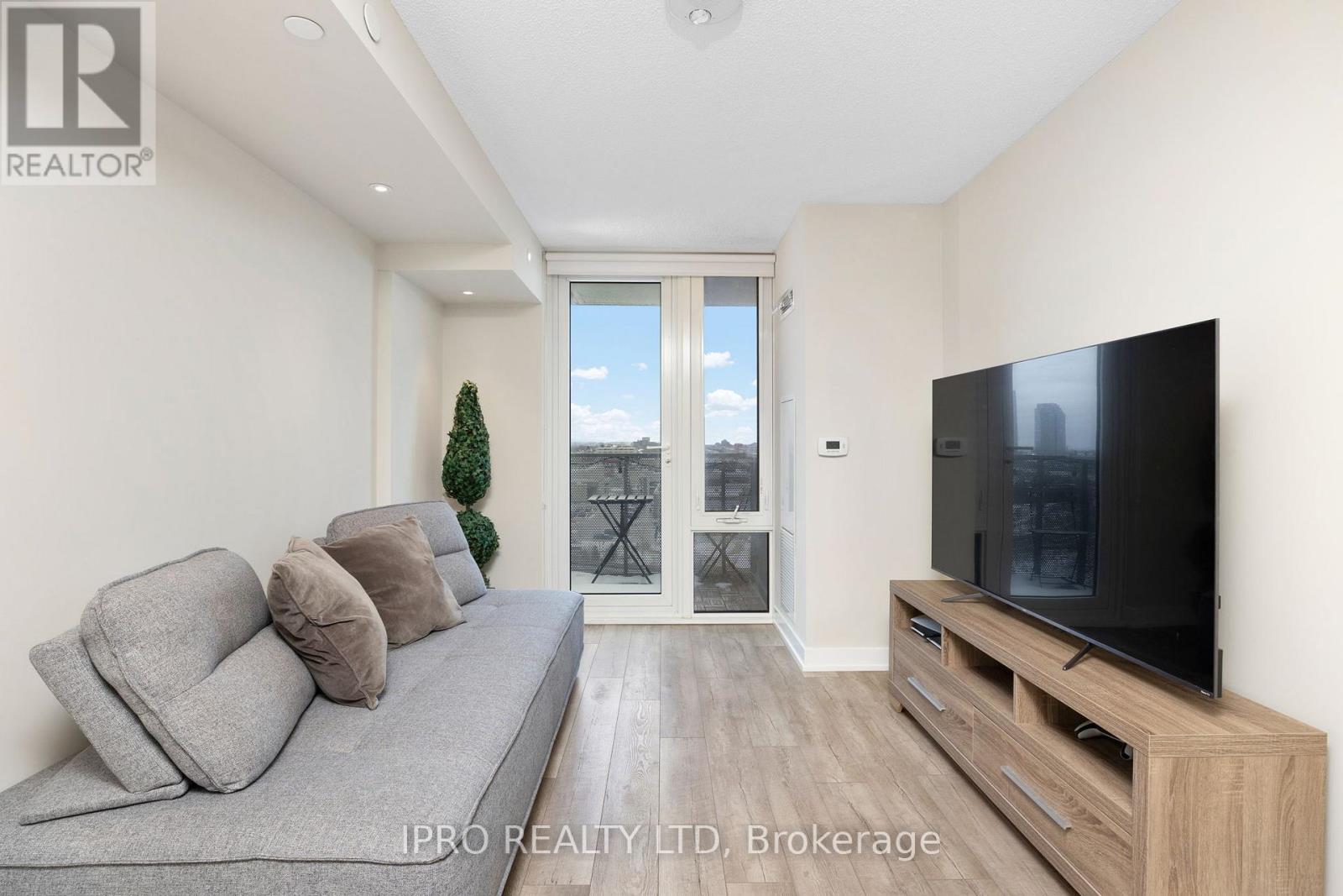 Property at 1011 - 38 MONTE KWINTER COURT image 4
