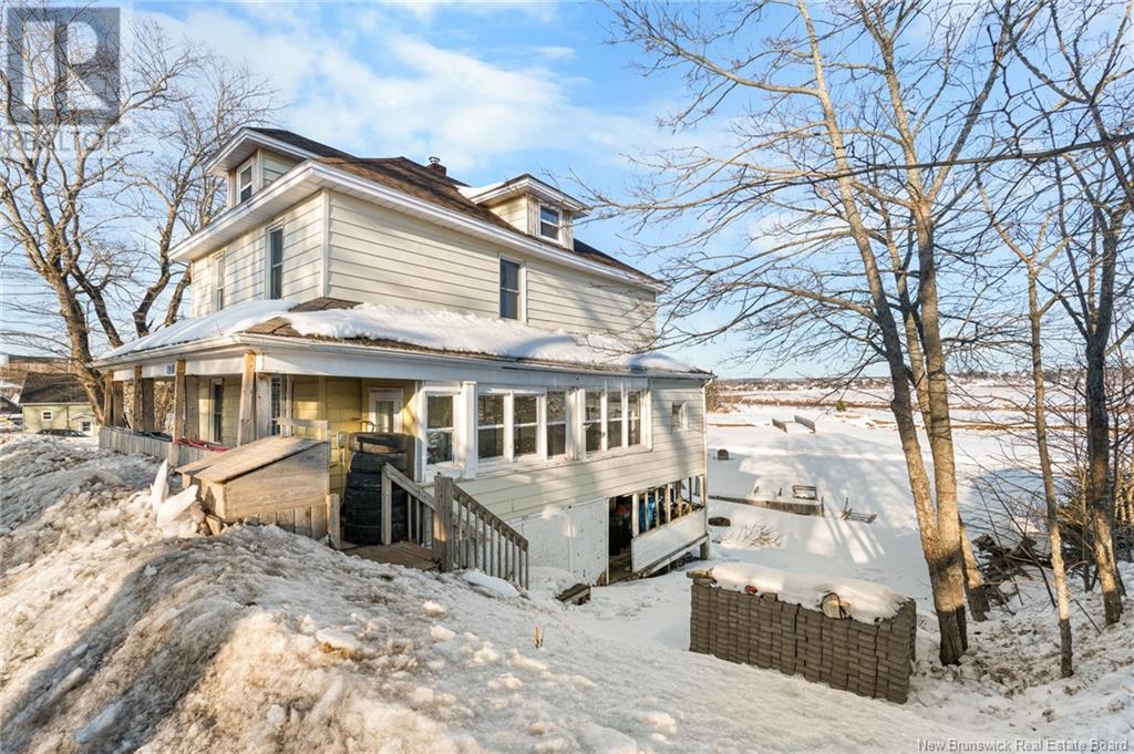 Property at 623 Centrale image 3