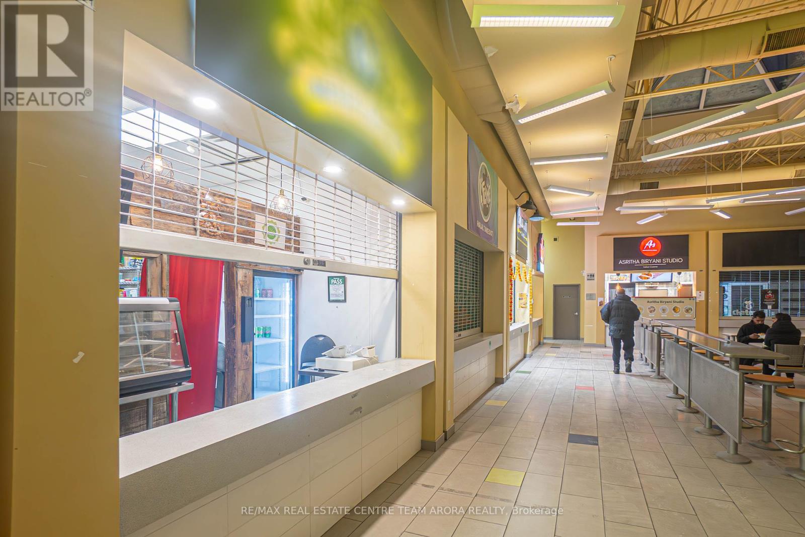 121 - 41 Lebovic Avenue, Toronto (Clairlea-Birchmount), Ontario  M1L 4W1 - Photo 4 - E11989323
