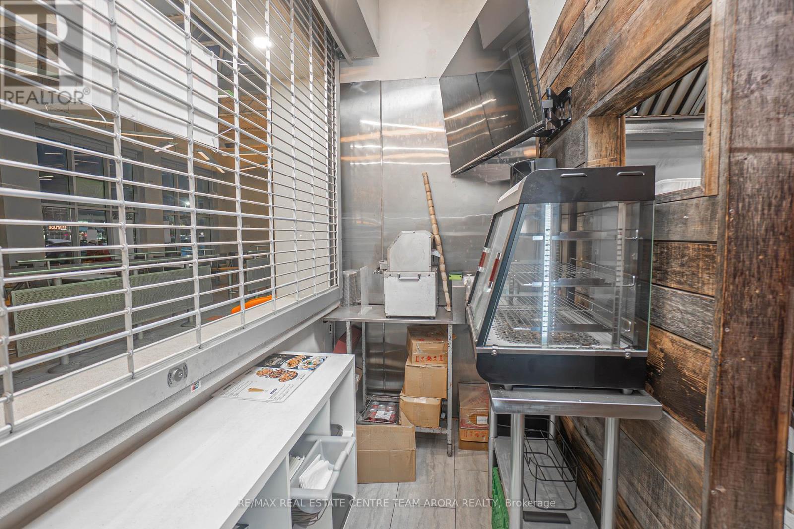121 - 41 Lebovic Avenue, Toronto (Clairlea-Birchmount), Ontario  M1L 4W1 - Photo 7 - E11989323