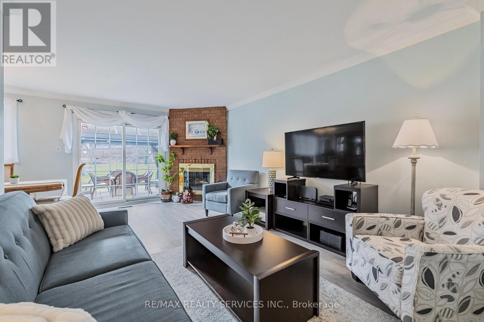 Property at 40 CRENSHAW COURT image 5