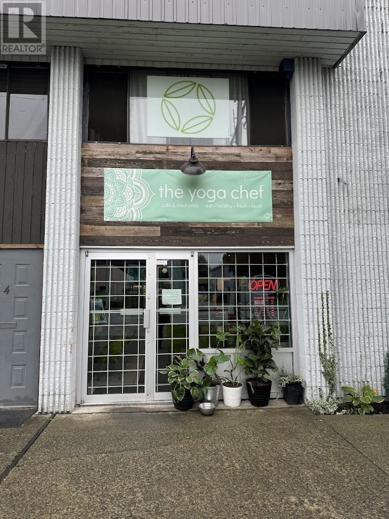 Listing Picture 3 of 16 : 5 1760 MCLEAN AVENUE, Vancouver / 溫哥華 - 魯藝地產 Yvonne Lu Group - MLS Medallion Club Member