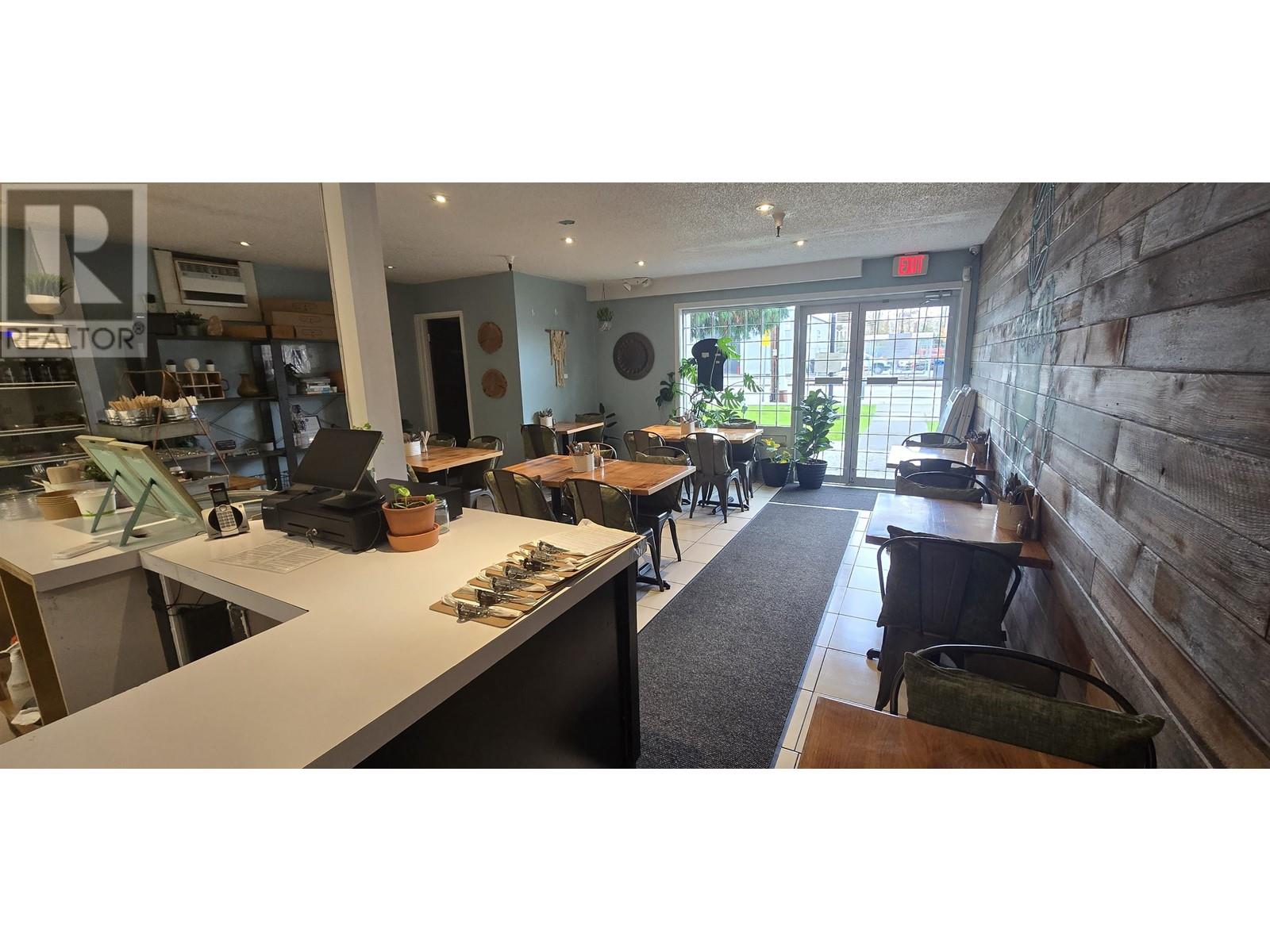 Listing Picture 7 of 16 : 5 1760 MCLEAN AVENUE, Vancouver / 溫哥華 - 魯藝地產 Yvonne Lu Group - MLS Medallion Club Member