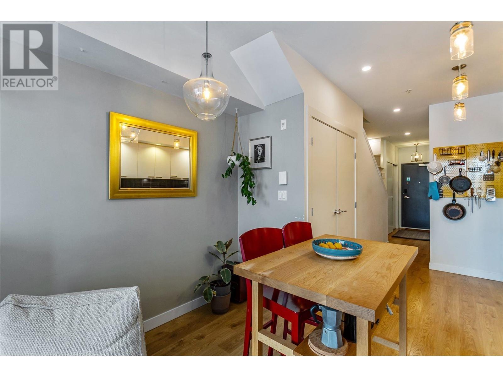 304 557 E Cordova Street, Vancouver, British Columbia  V6A 1L8 - Photo 4 - R2966871