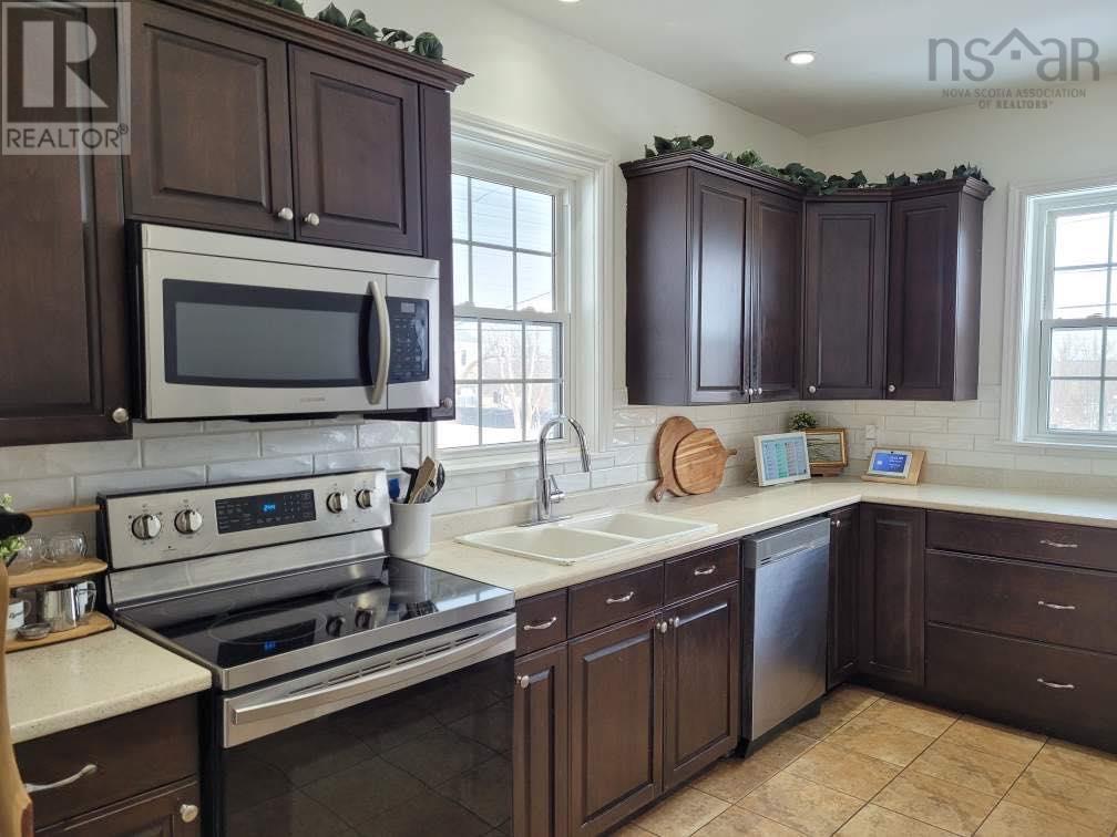 10 Albion Avenue, Stellarton, Nova Scotia  B0K 1S0 - Photo 10 - 202503616