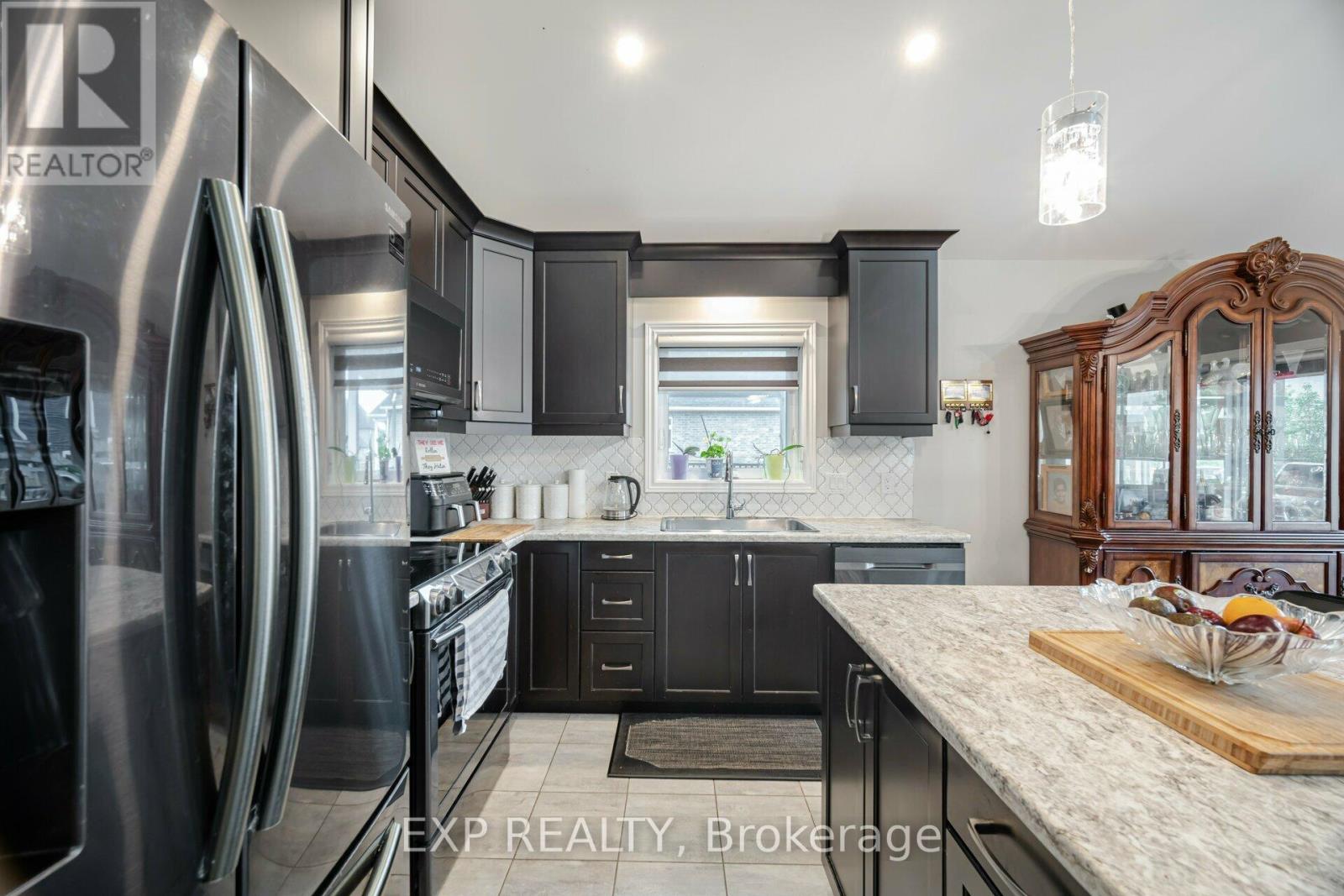 5 Secord Street, Thorold, Ontario  L0S 1K0 - Photo 14 - X11989358