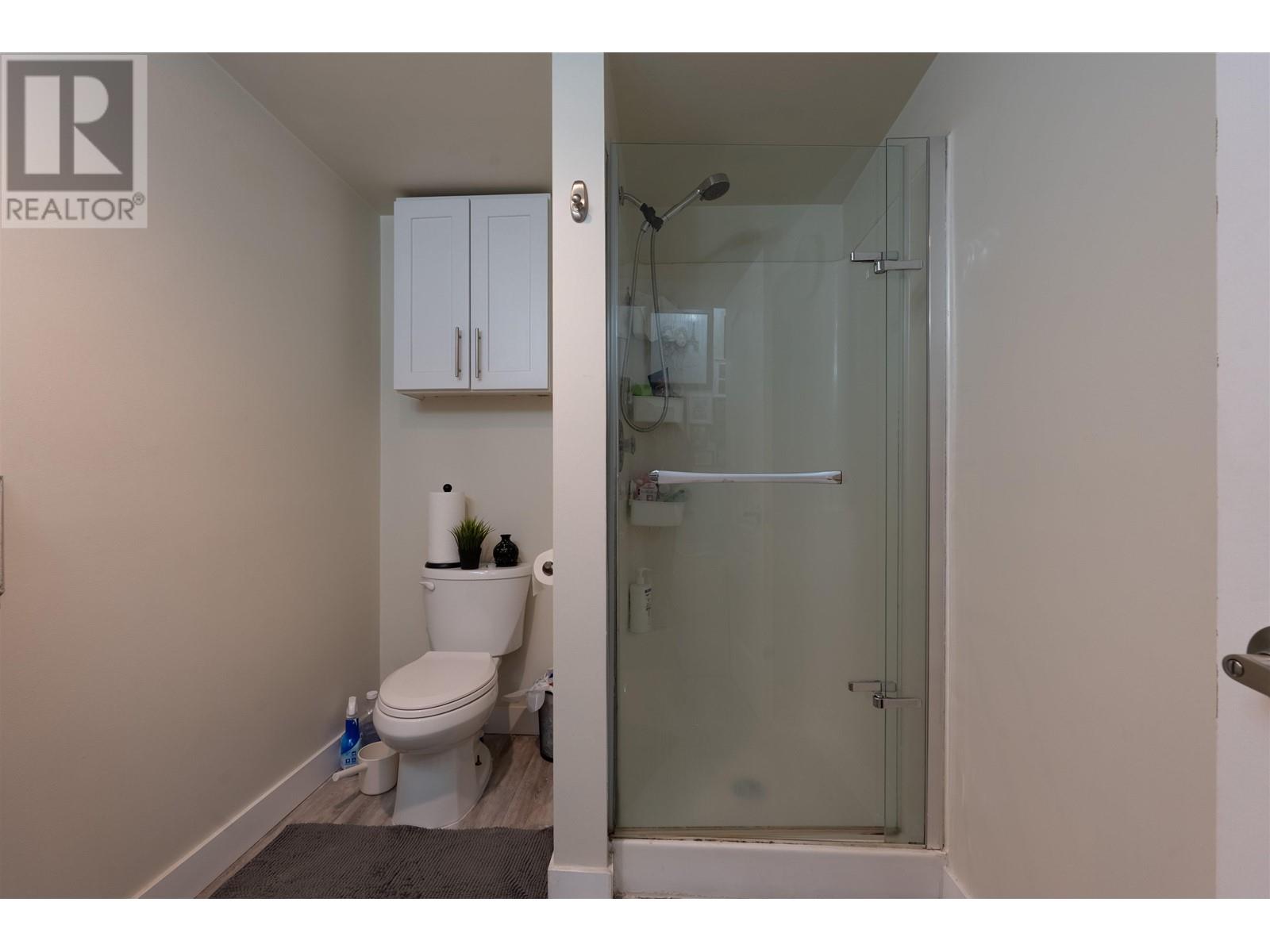 Listing Picture 11 of 13 : 206 8651 ACKROYD ROAD, Richmond / 烈治文 - 魯藝地產 Yvonne Lu Group - MLS Medallion Club Member