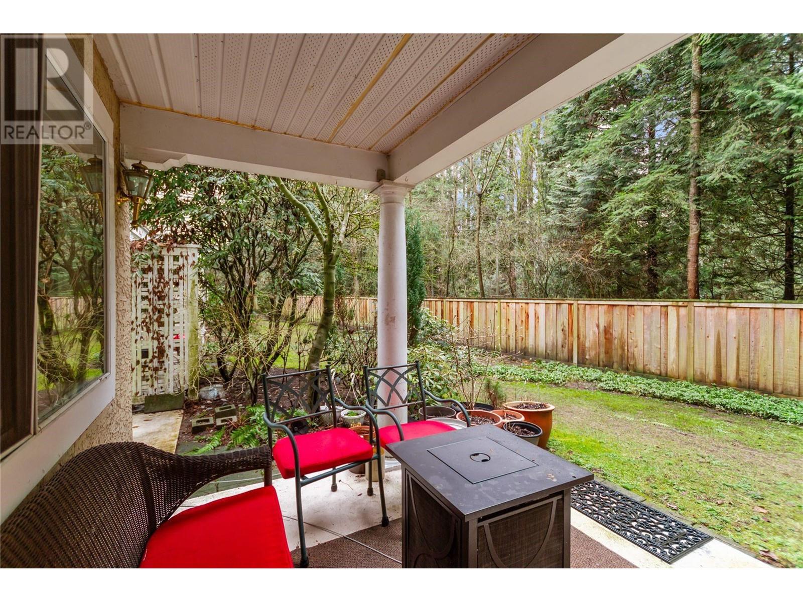 Listing Picture 6 of 24 : 111 6860 RUMBLE STREET, Burnaby / 本拿比 - 魯藝地產 Yvonne Lu Group - MLS Medallion Club Member