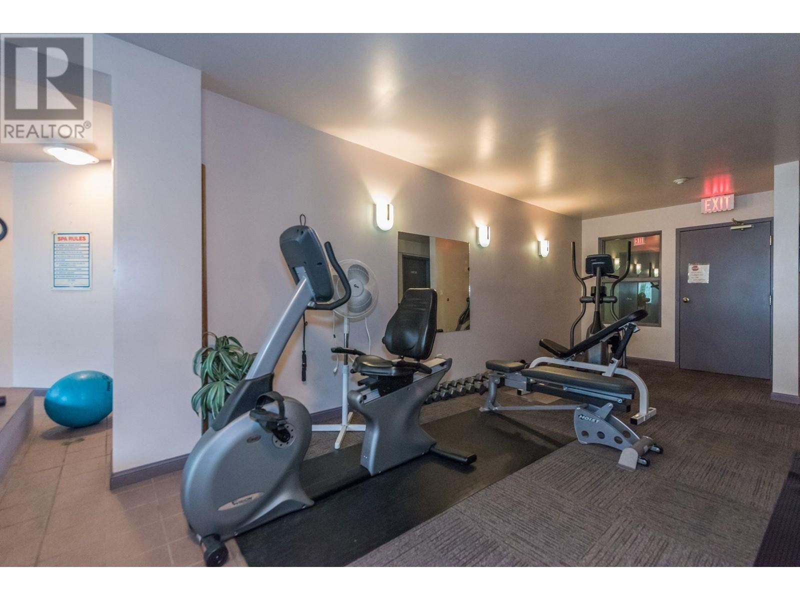 Listing Picture 22 of 24 : 111 6860 RUMBLE STREET, Burnaby / 本拿比 - 魯藝地產 Yvonne Lu Group - MLS Medallion Club Member