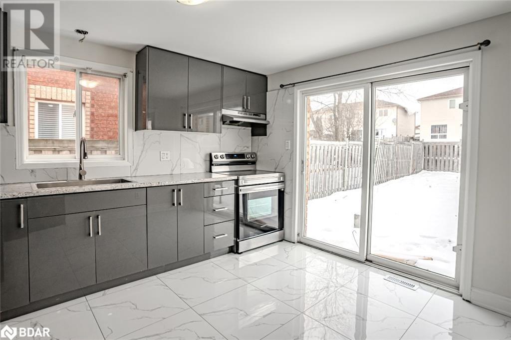 200 Dunsmore Lane, Barrie, Ontario  L4M 6Z8 - Photo 3 - 40701676