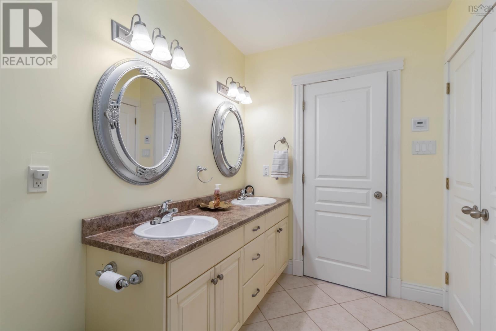 17 Vanier Way, Bedford, Nova Scotia  B4A 0A5 - Photo 45 - 202503621