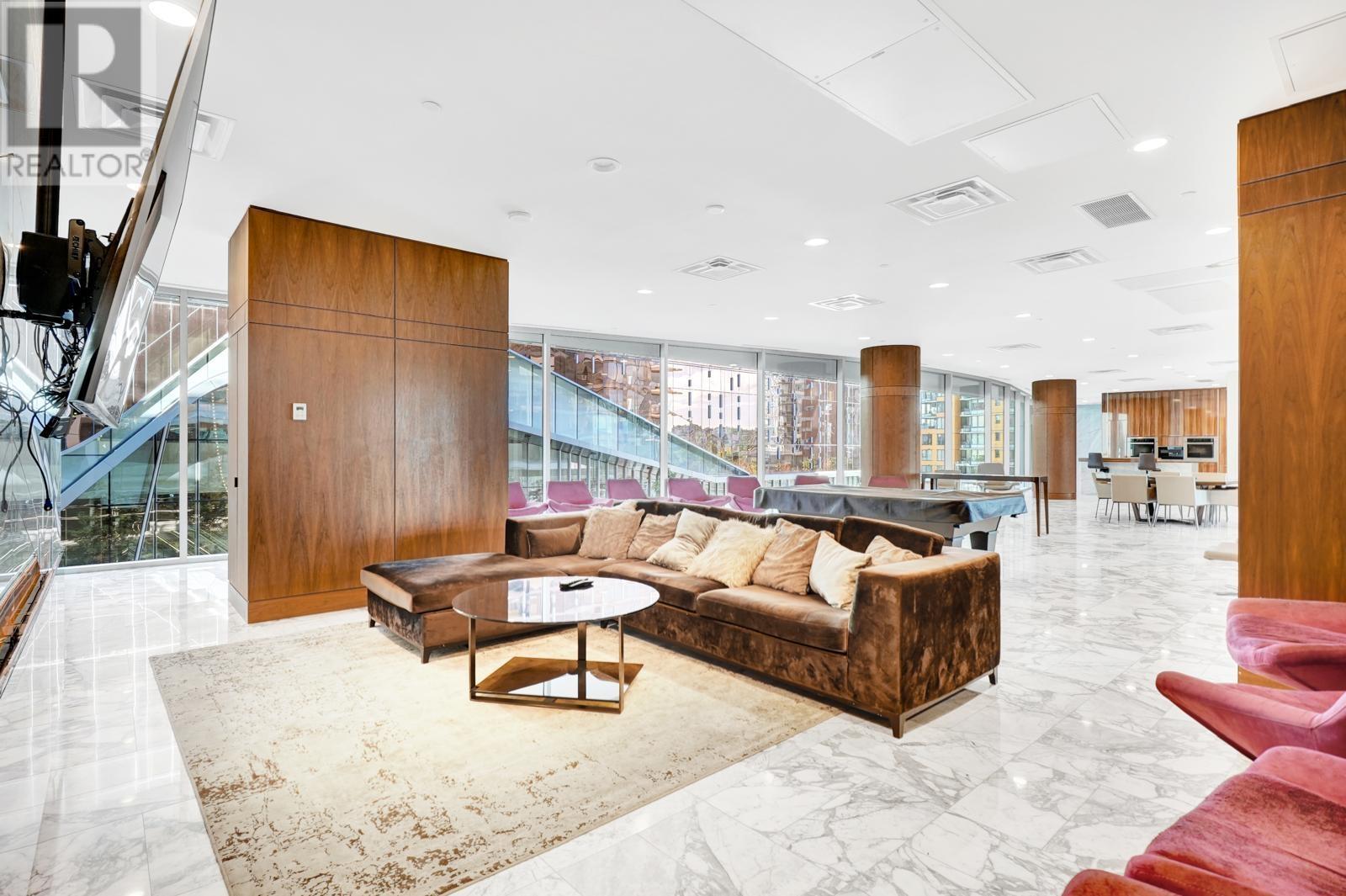 Listing Picture 33 of 40 : 1858 38 SMITHE STREET, Vancouver / 溫哥華 - 魯藝地產 Yvonne Lu Group - MLS Medallion Club Member