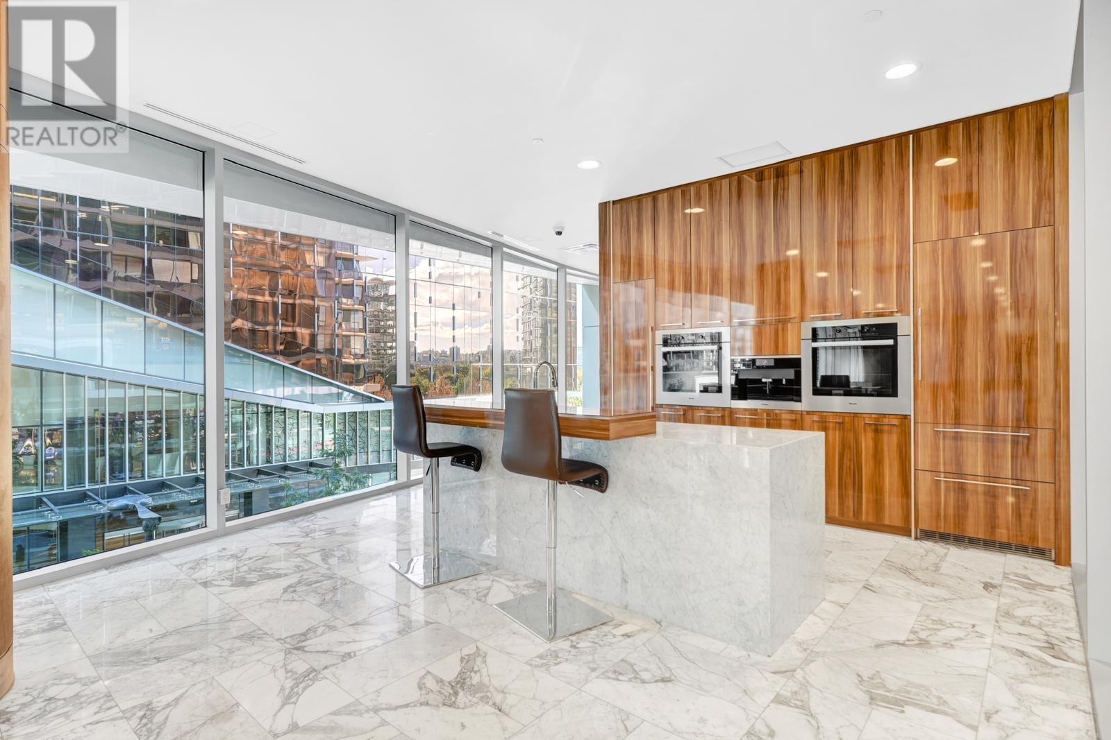 Listing Picture 31 of 40 : 1858 38 SMITHE STREET, Vancouver / 溫哥華 - 魯藝地產 Yvonne Lu Group - MLS Medallion Club Member