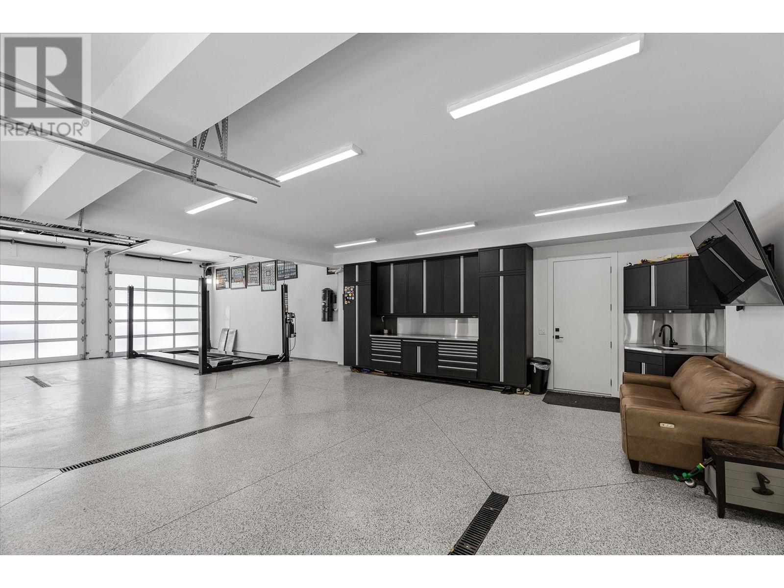 4096 Lakeshore Road, Kelowna, British Columbia  V1W 1V6 - Photo 85 - 10336555