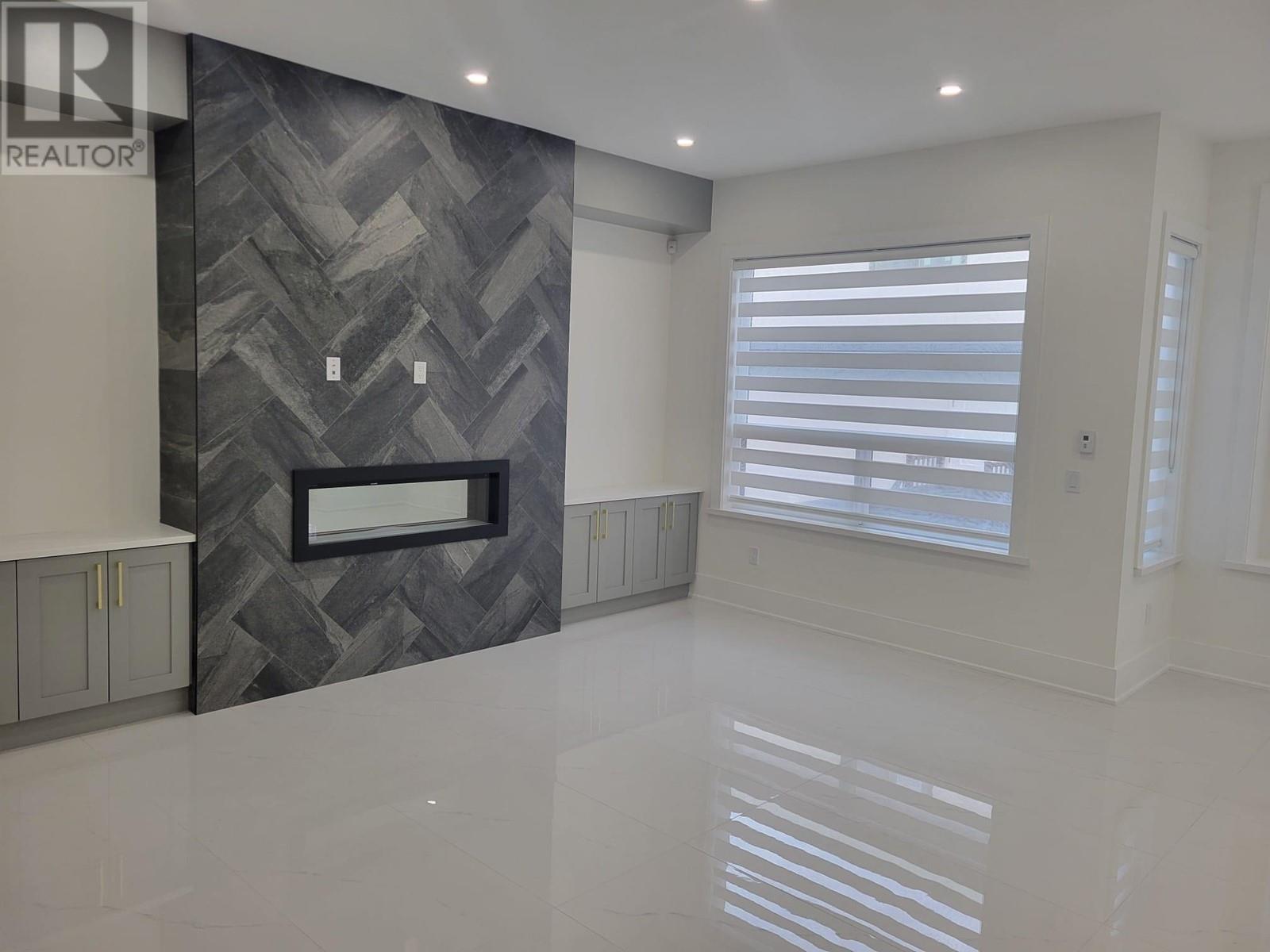 Listing Picture 3 of 6 : 6765 KITCHENER STREET, Burnaby / 本拿比 - 魯藝地產 Yvonne Lu Group - MLS Medallion Club Member