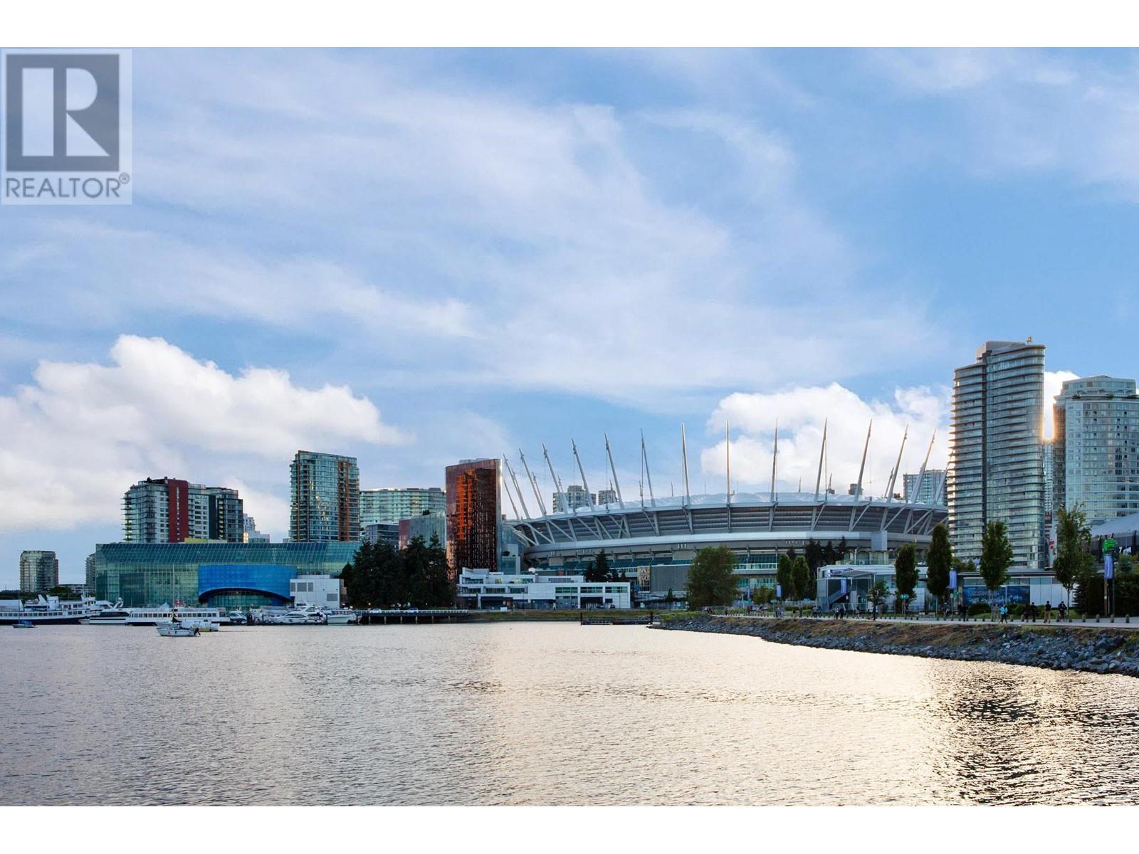 Listing Picture 20 of 20 : 307 919 STATION STREET, Vancouver / 溫哥華 - 魯藝地產 Yvonne Lu Group - MLS Medallion Club Member