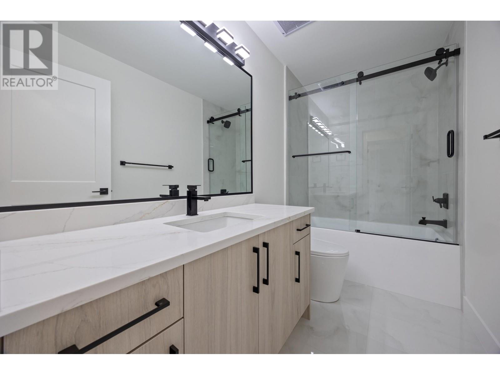 892 Sperling Avenue, Burnaby, British Columbia  V5B 4H8 - Photo 31 - R2970871