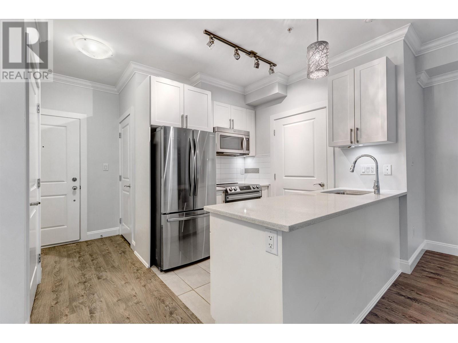 102 11566 224 Street, Maple Ridge, British Columbia  V2X 9C9 - Photo 1 - R2970886