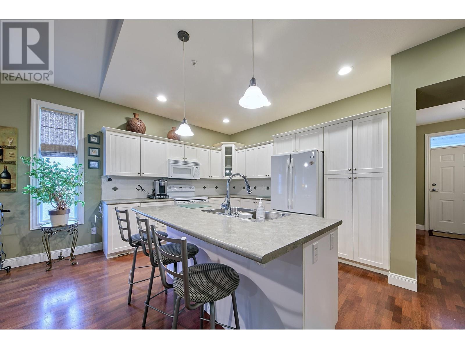 135 19639 Meadow Gardens Way, Pitt Meadows, British Columbia  V3Y 2T5 - Photo 7 - R2970887