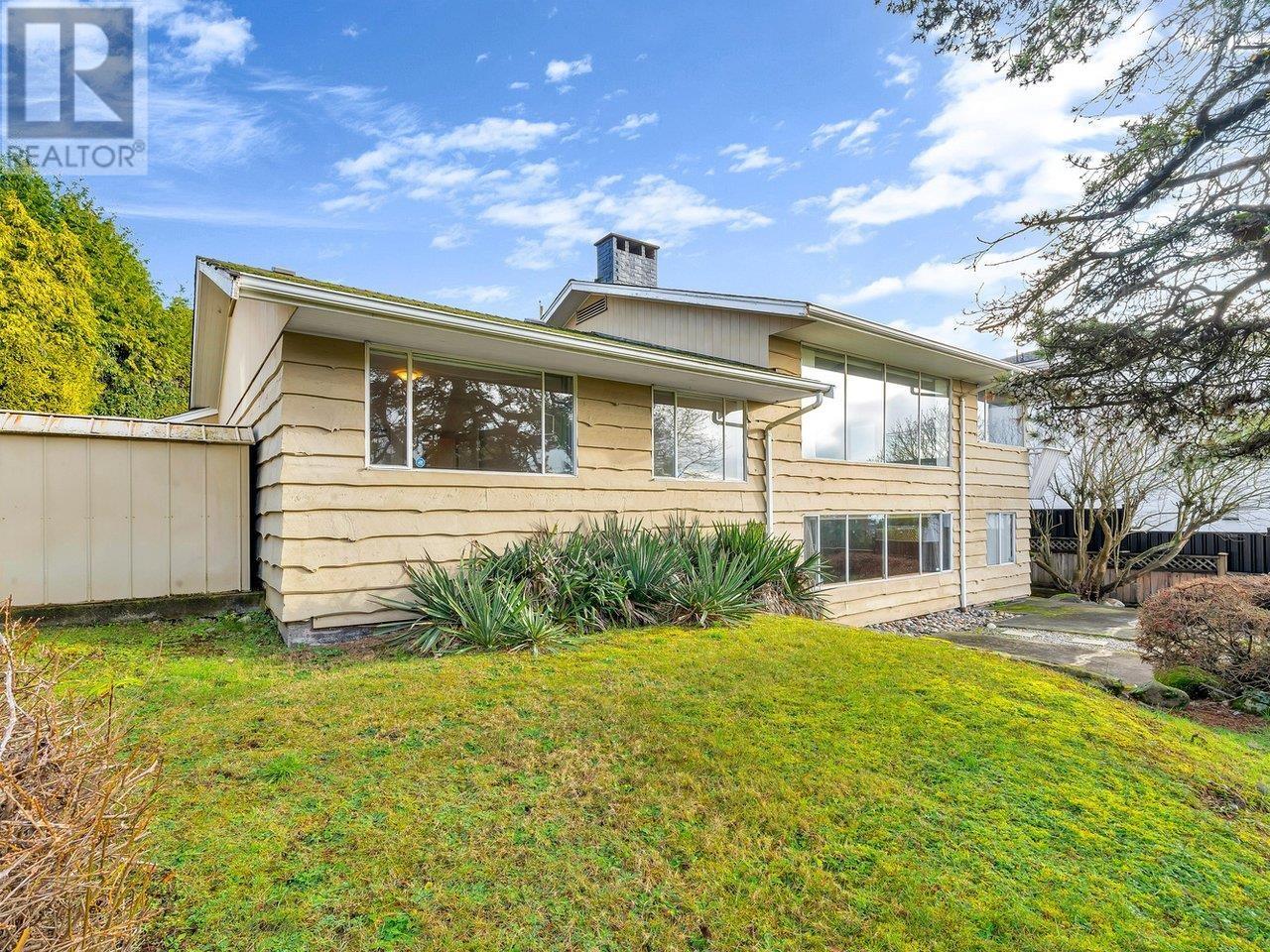 1204 Ottaburn Road, West Vancouver, British Columbia  V7S 2J8 - Photo 36 - R2970898