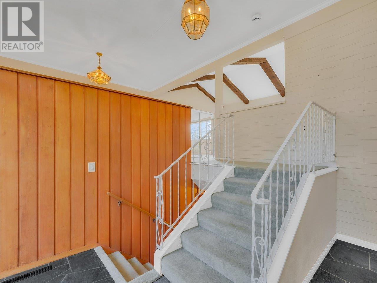 1204 Ottaburn Road, West Vancouver, British Columbia  V7S 2J8 - Photo 5 - R2970898