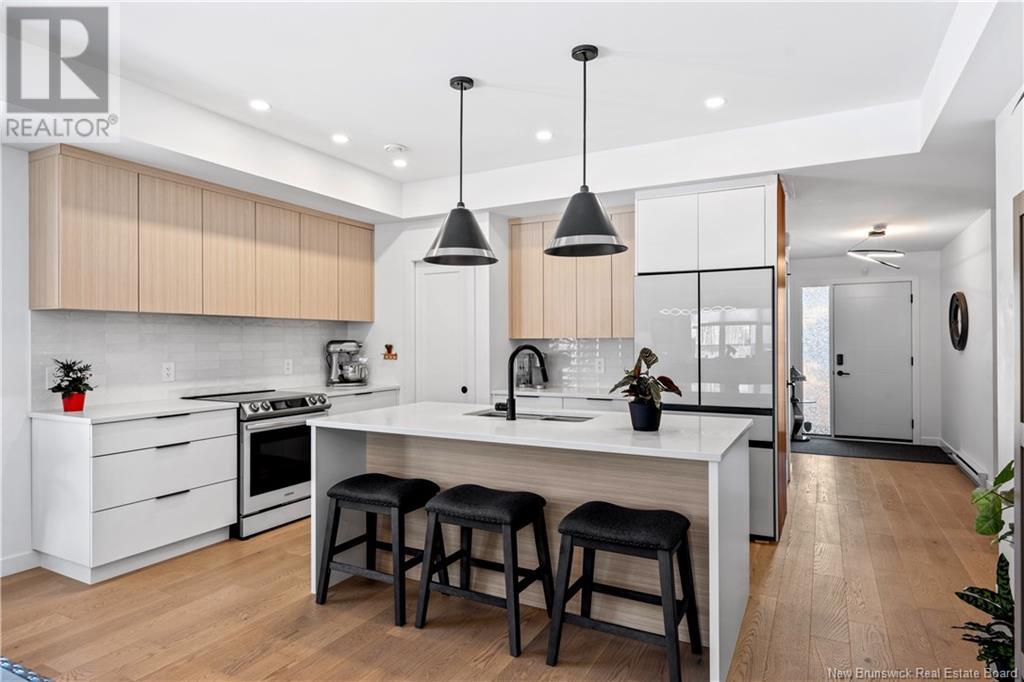 Property at 10 Camelot Drive image 3