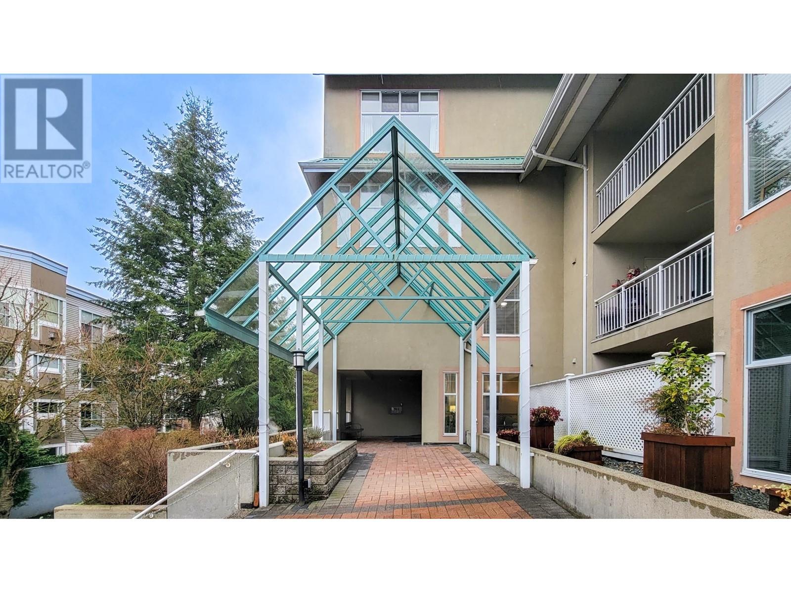 314 11609 227 Street, Maple Ridge, British Columbia  V2X 2L9 - Photo 2 - R2968840